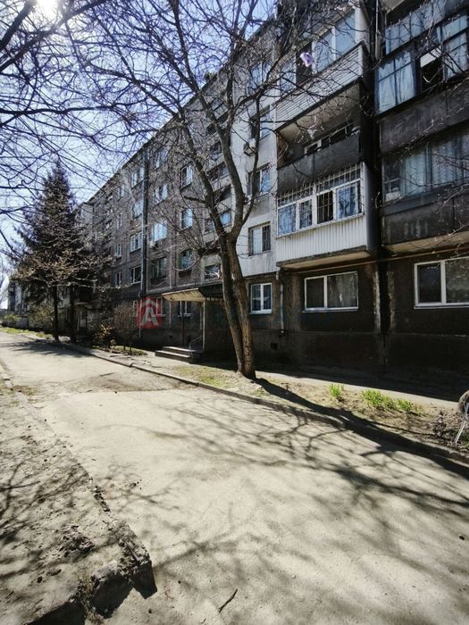 Продам 2 кімнатну квартиру під ремонт