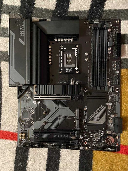 Материнська плата Gigabyte Z790 S WIFI DDR4