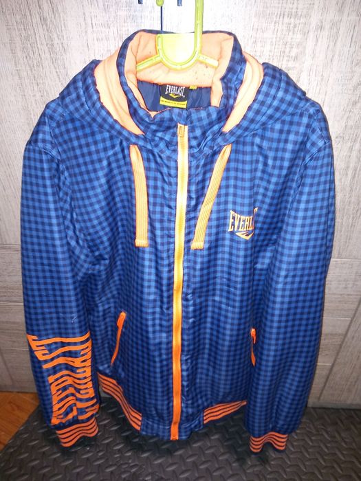 Casaco usado (Everlast)