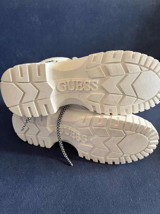 Buty zimowe Guess bezowe/biale rozmiar 39