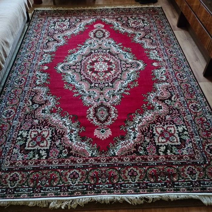 Ковёр 2х3 в отличном состоянии