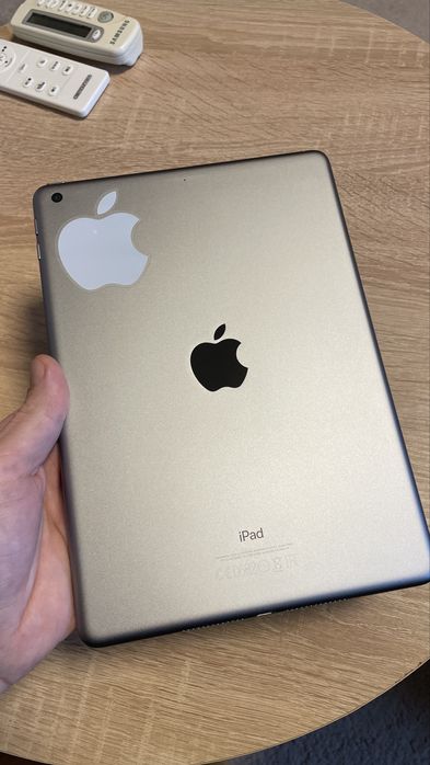 Ipad 5 Space Gray Wi Fi 9.7