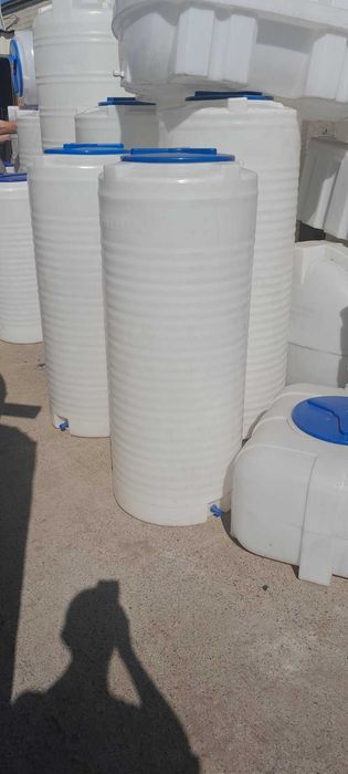 Бочки пластикові, баки для води від 100 до 10 000 л