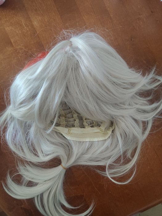 Peruka wig Kazuha genshin impact razem z wizją