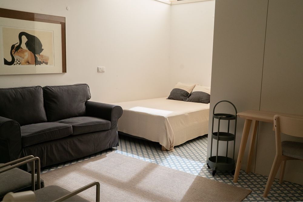 Apartamento T0 Duplex na Rua do Almada