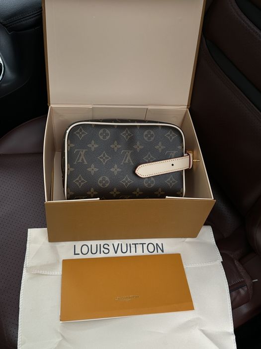 Дорожня косметичка жіноча сумка Louis Vuitton Dopp Kit Toilet Pouch