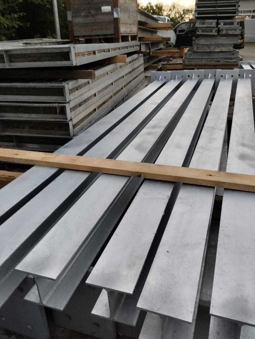 Dwuteownik HEB 160 ocynkowany z podstawą 2 / 3 / 4 metrowy