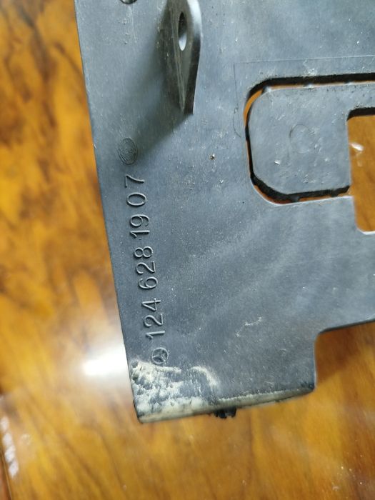 Mercedes w124 kierownica powietrza boczna