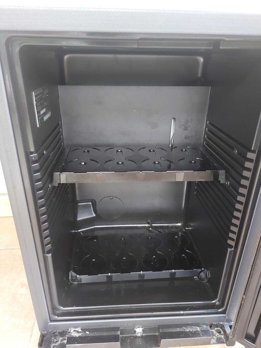 Lodówka mała 40x58 turystyczna w zabudowę