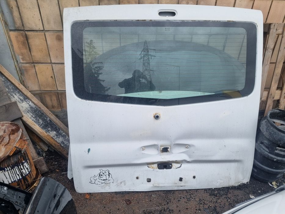 Ляда, Кришка багажника Рено Трафік