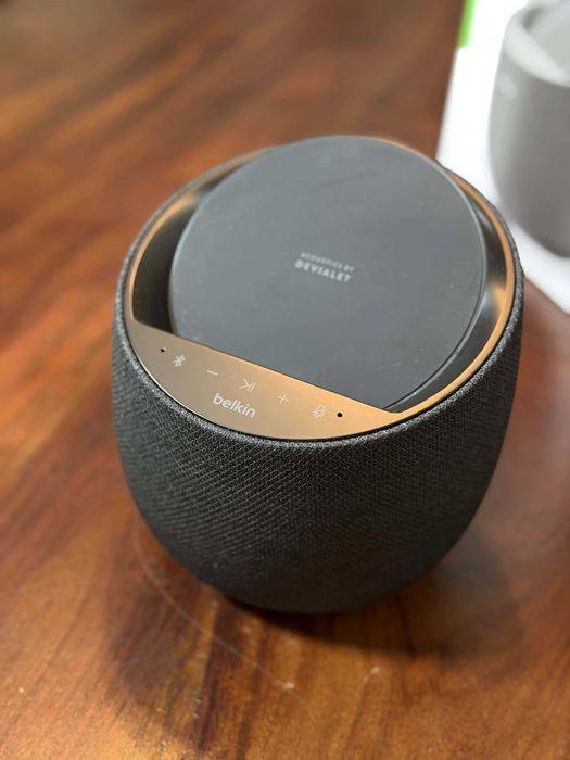 Belkin SoundForm Elite Devialet — Coluna Hi-Fi + Carregador Wireless