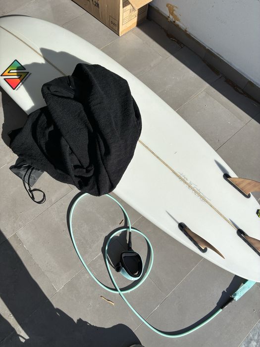 Prancha surf 6’8 usada apenas 1x