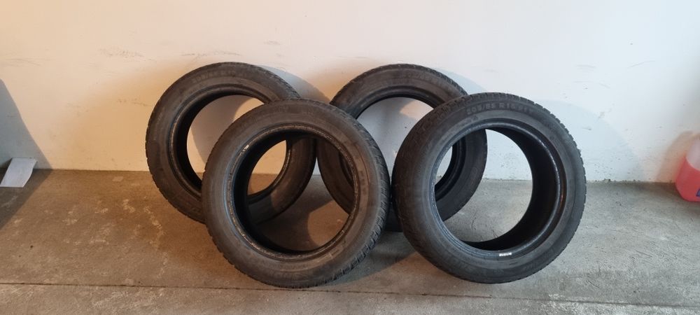 Opony zimowe Kormoran komplet  205/55 16