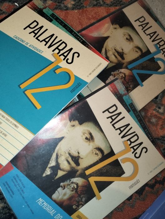 Manual de Português + caderno de atividades do 12° ano