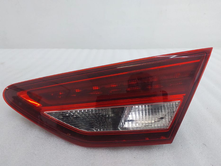 Farolim da mala direito SEAT Leon (5F1)
