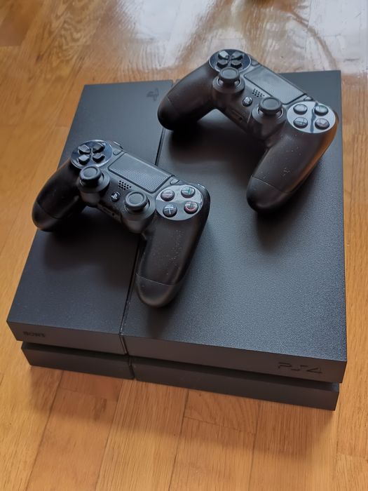 PS4 Console 1TB + 2 Controllers64287663481987121