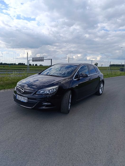 Opel Astra J 1.4 turbo 2012