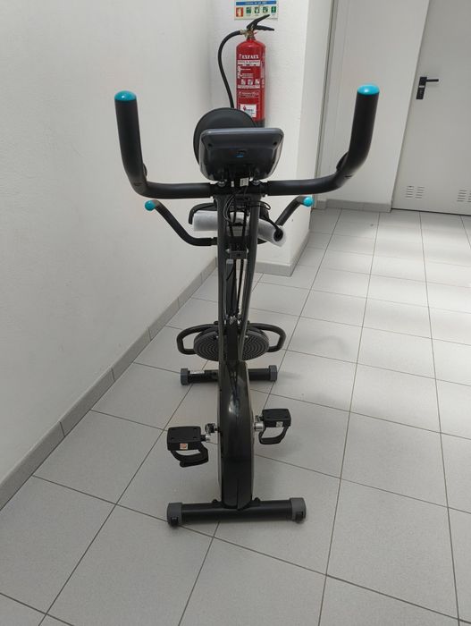 Cecotec Bicicleta Estática dobrável Drumfit 3000 Neo