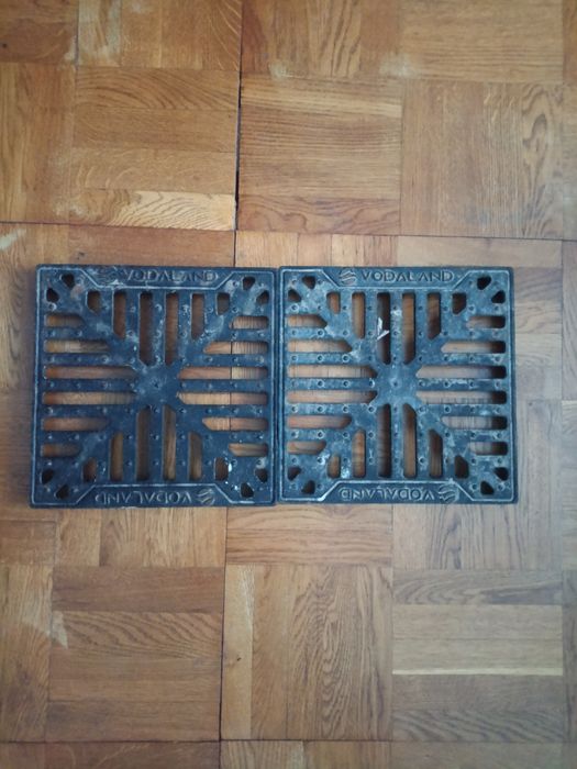 Решітка Base 300х300 чавунна сніжинка R50