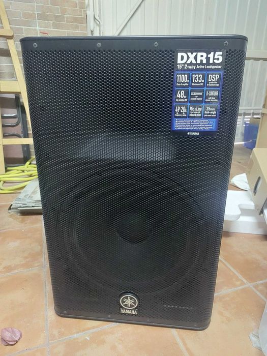 Coluna Yamaha DXR15 1100W
