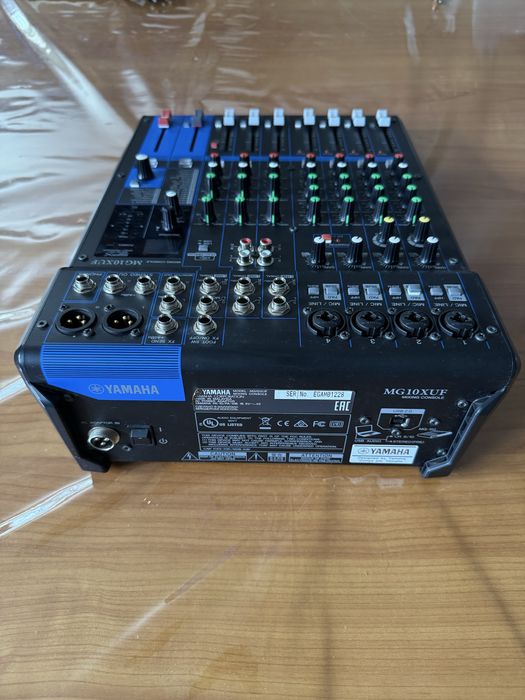 Mesa Mistura USB Yamaha MG 10XUF