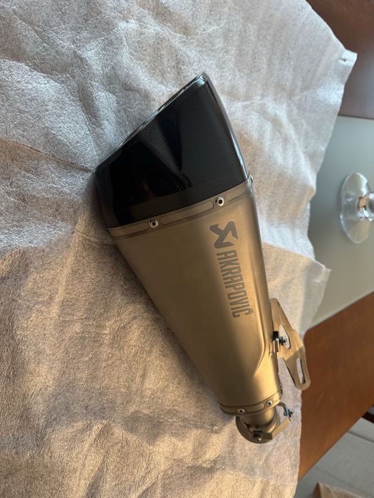 Ponteira Akrapovic nova para KTM Superduke 1290 R