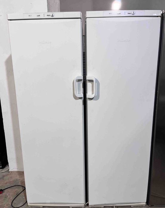 Холодильник морозильная камера Miele капельные