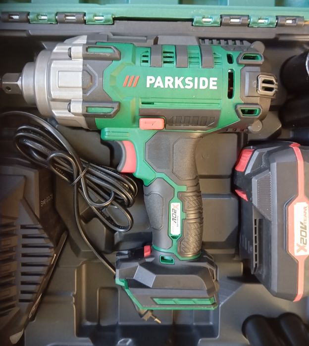 Aparafusadora de Impacto Parkside bateria 20V