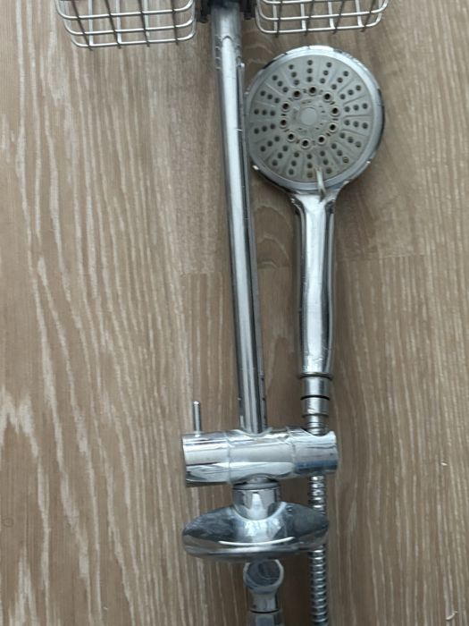 Sprzedam zestaw prysznicowy ferro z baterią!!