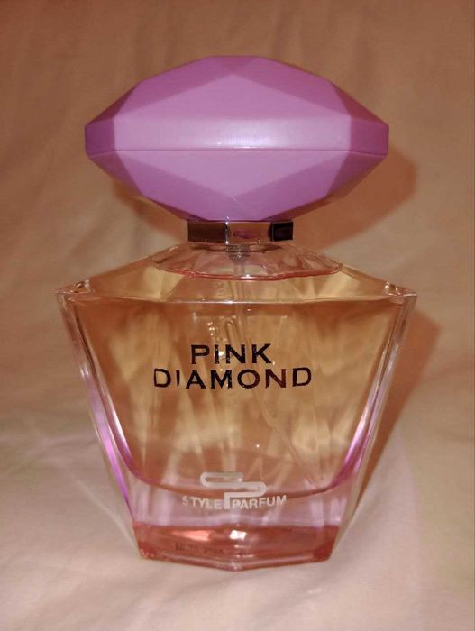 Парфюмированная вода для женщин Pink Diamond от Sterling Parfums.