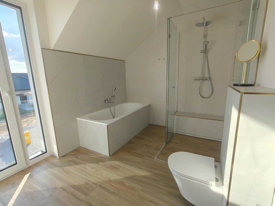 Remonty, Wykończenia wnętrz, Zabudowa poddasza, Układanie płytek