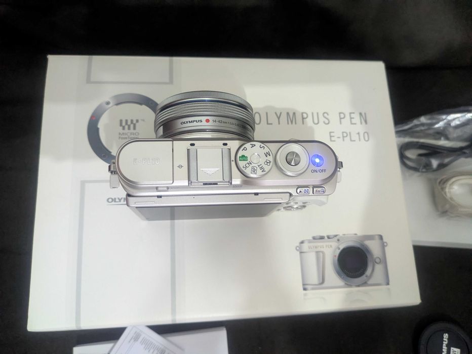 Máquina fotográfica Olympus PEN E-PL10