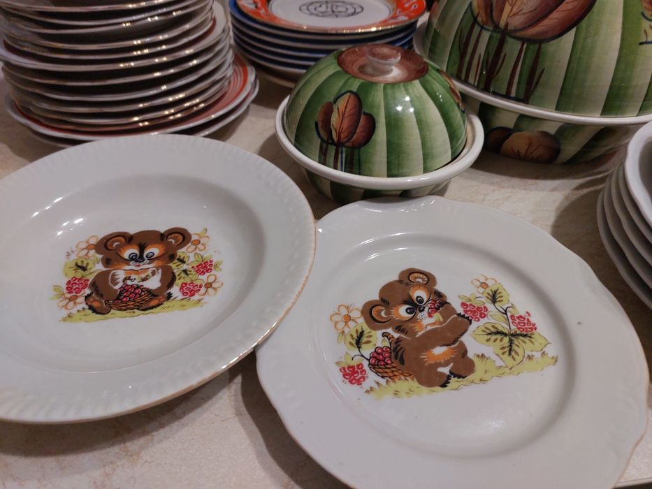 Продам  детские   тарелки  .