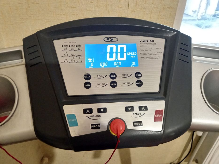 Продам бігову доріжку Fitlogic D225