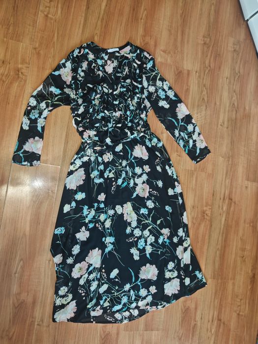 Długa sukienka w kwiaty