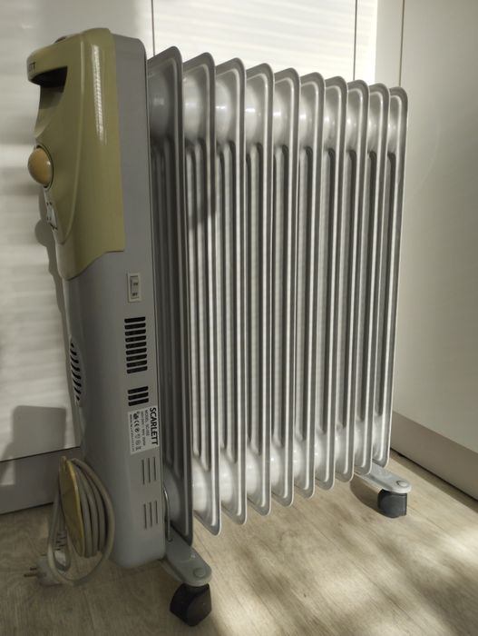 Масляний обігрівач Scarlett SC-052