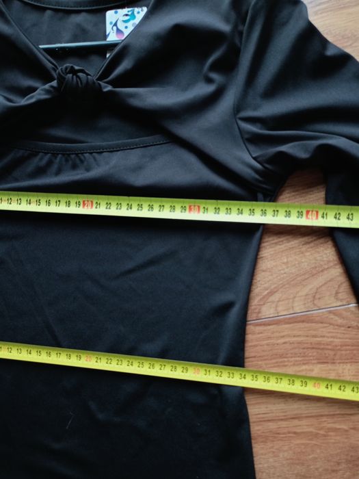 Bluza czarna z długim rękawem r. 36/38
