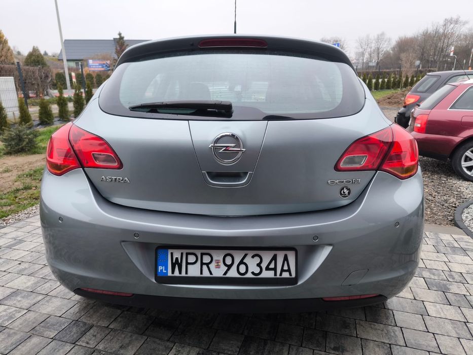Opel astra J 1.7 CDTI. Bogate wyposażenie