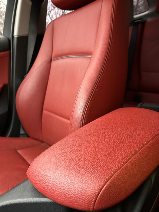 BMW x1 Xdrive28I 2013 року