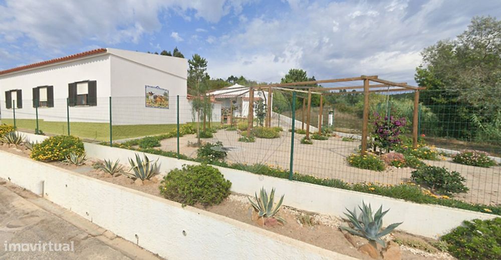 Moradia T5 para venda