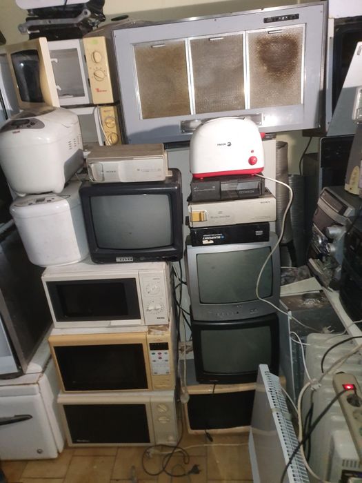 Venda de recheio eletrodomésticos sofas entre outros. Venda com urgênc