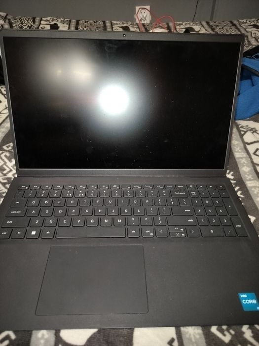 Laptop Dell vostro 15 3510