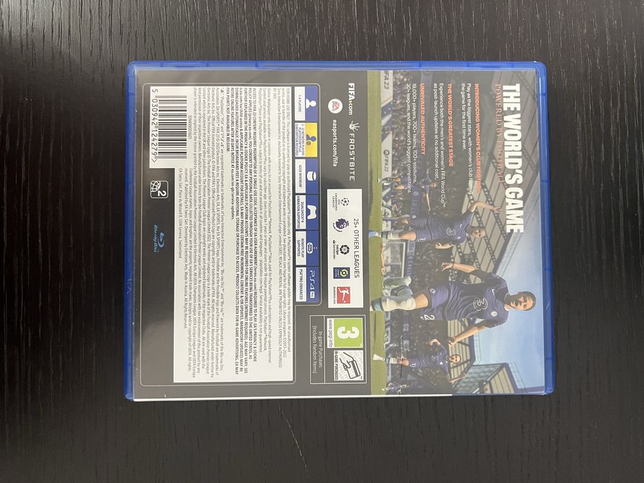 Продам FIFA 2023 на пс4