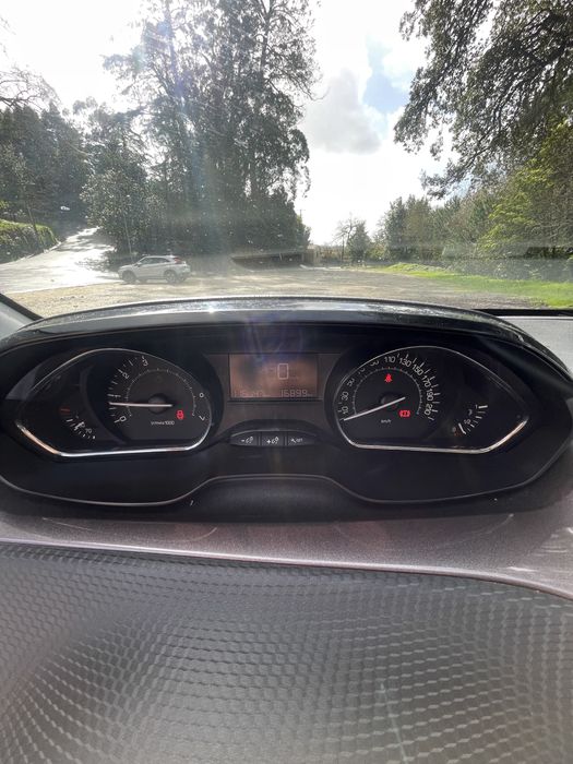 Peugeot 2008 1.2 PureTech – 2014 | 116.000 km