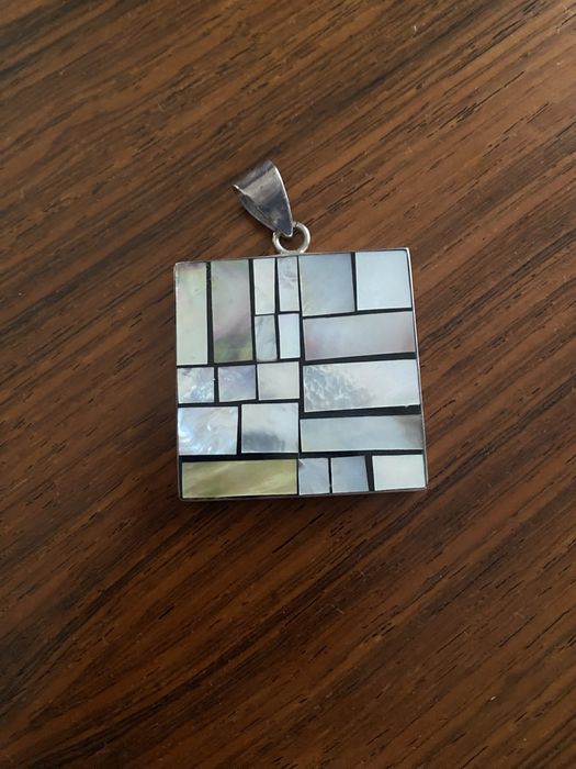 Pendente vintage em prata e nácar