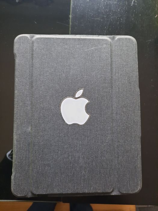 Ipad 8" magnetic inteligent case witn Bluetooth keyboard
