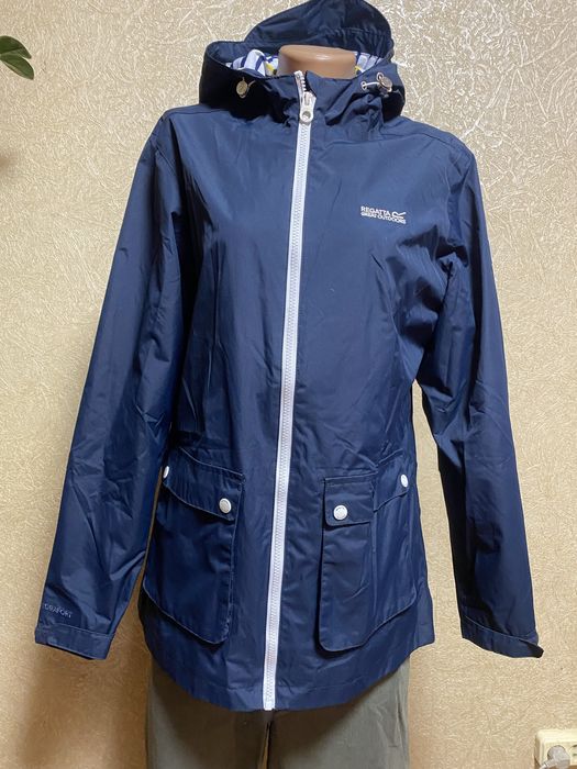 Regatta легка я непромокаемая ветровка р 46-48