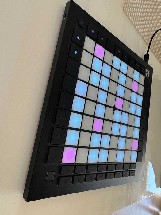 Novation Launchpad Pro MK3 – Novo, nunca usado