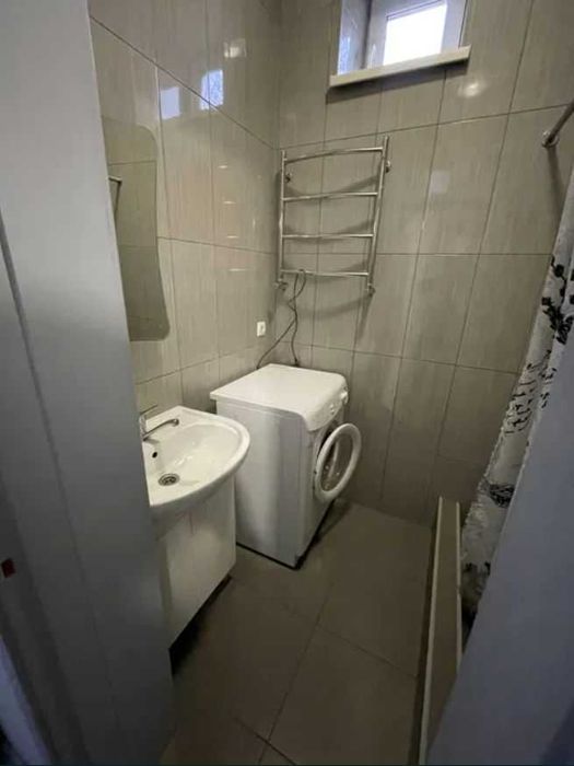 2 кім 53 м2 з РЕМОНТОМ в ЦЕГЛІ район КАЛИНОВА (718815)