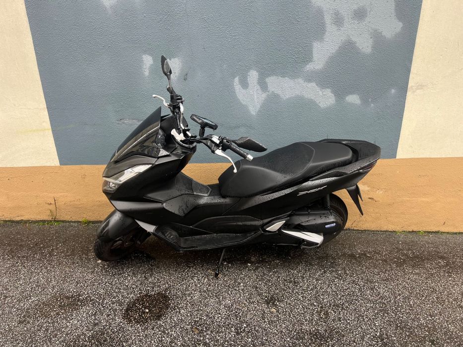 Vendo esta Mota em bom estado.